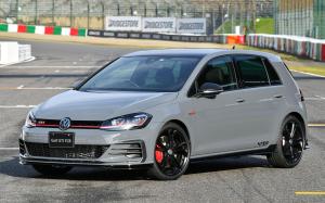 Volkswagen Golf GTI TCR 5-Door (Typ 5G) (JP) '2019